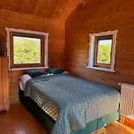 Apartament Trzy